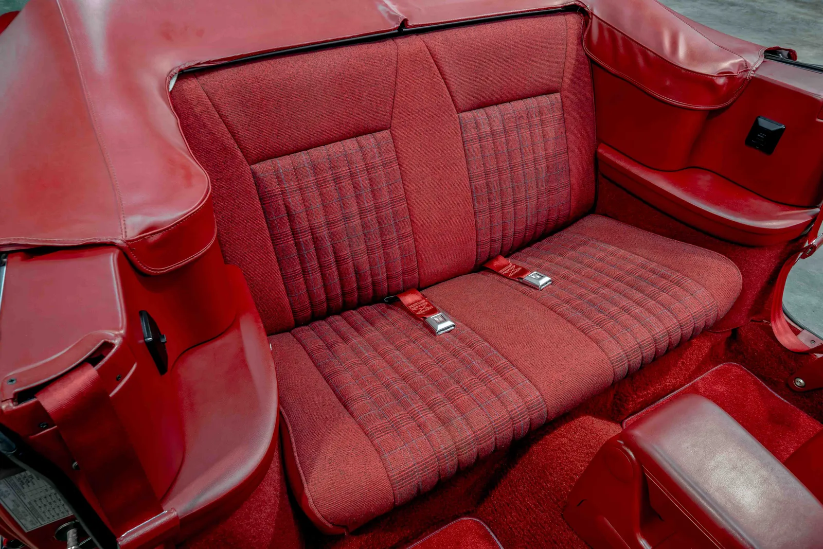 Photos- 1989-Ford-Mustang-Red-1FABP44E6KF268784-50.jpg